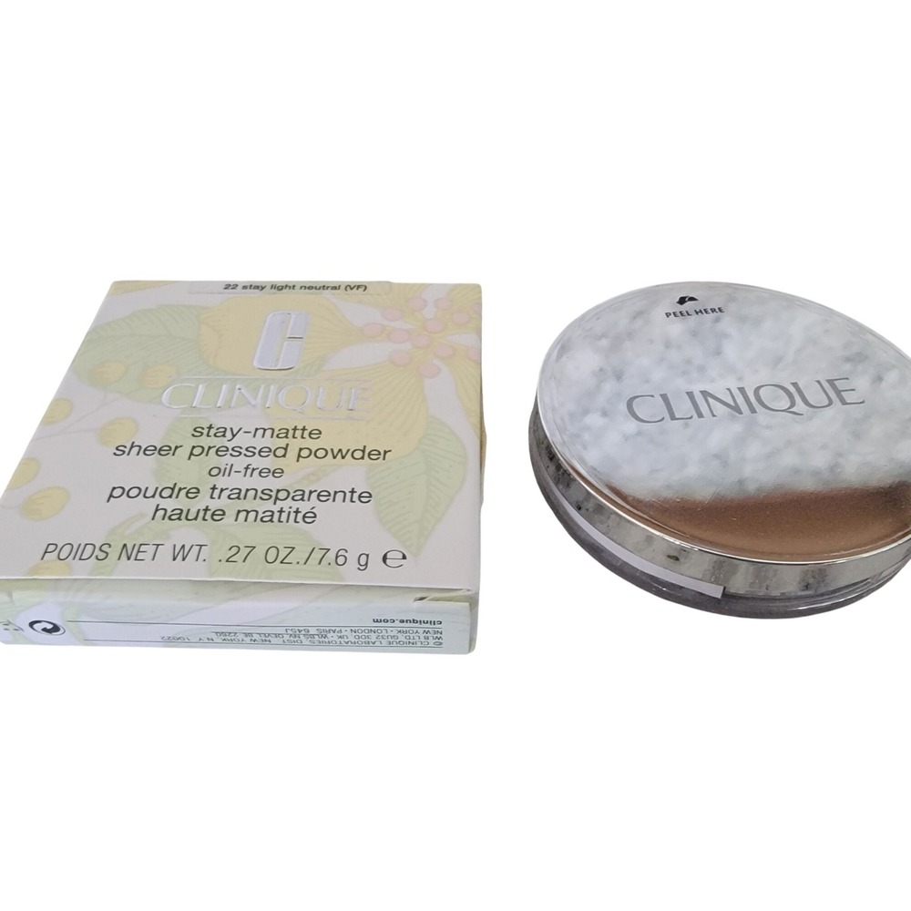 Clinique Stay‎ Matte Sheer Pressed Powder Oil Free 22 Stay Light Neutral